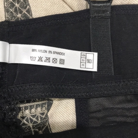 Oh La La Cheri Valentine Lace Teddy Bodysuit - Picture 9 of 9